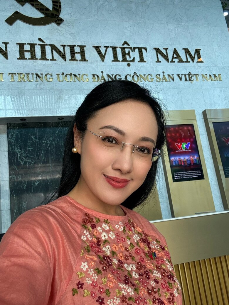 Sao Việt 24h: NSND Trịnh Kim Chi khoe 2 amp;#34;cục vàngamp;#34; cực phẩm, con gái đầu nhan sắc xinh đẹp mặn mà thừa hưởng từ mẹ - 8