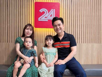 MC VTV đưa 2 con lên nhà đài để nhìn lại "góc thanh xuân": Hành trình từ sinh viên Bách Khoa đến BTV triệu người quen mặt