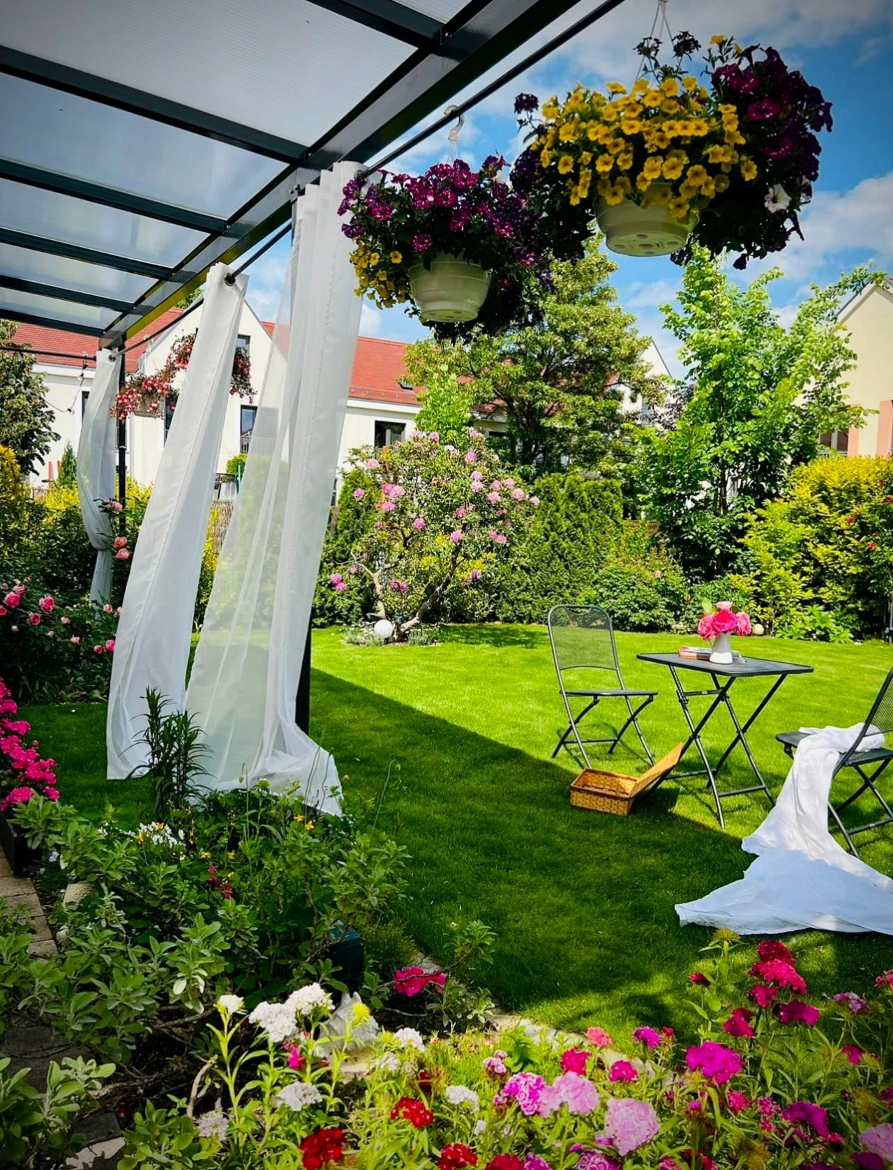 Người phụ nữ Việt ở Đức tái hiện khu vườn tuổi thơ 350m2 ngập tràn hoa trái - 1