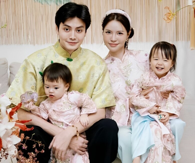 Cặp đôi Lucie Nguyễn - Tuấn Dương đã đón 2 cô công chúa đáng yêu.