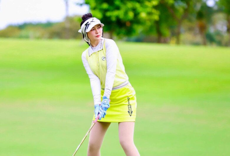 Đi vào sân golf lấy được chồng như ý, nữ sinh Đà Lạt được đại gia tặng 15 sổ tiết kiệm, về sinh 2 con trong 2 năm - 8