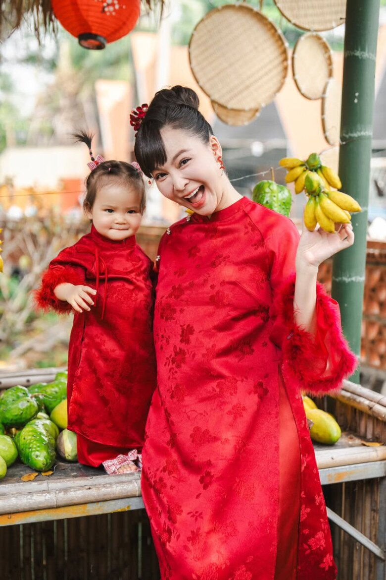 Đi vào sân golf lấy được chồng như ý, nữ sinh Đà Lạt được đại gia tặng 15 sổ tiết kiệm, về sinh 2 con trong 2 năm - 5