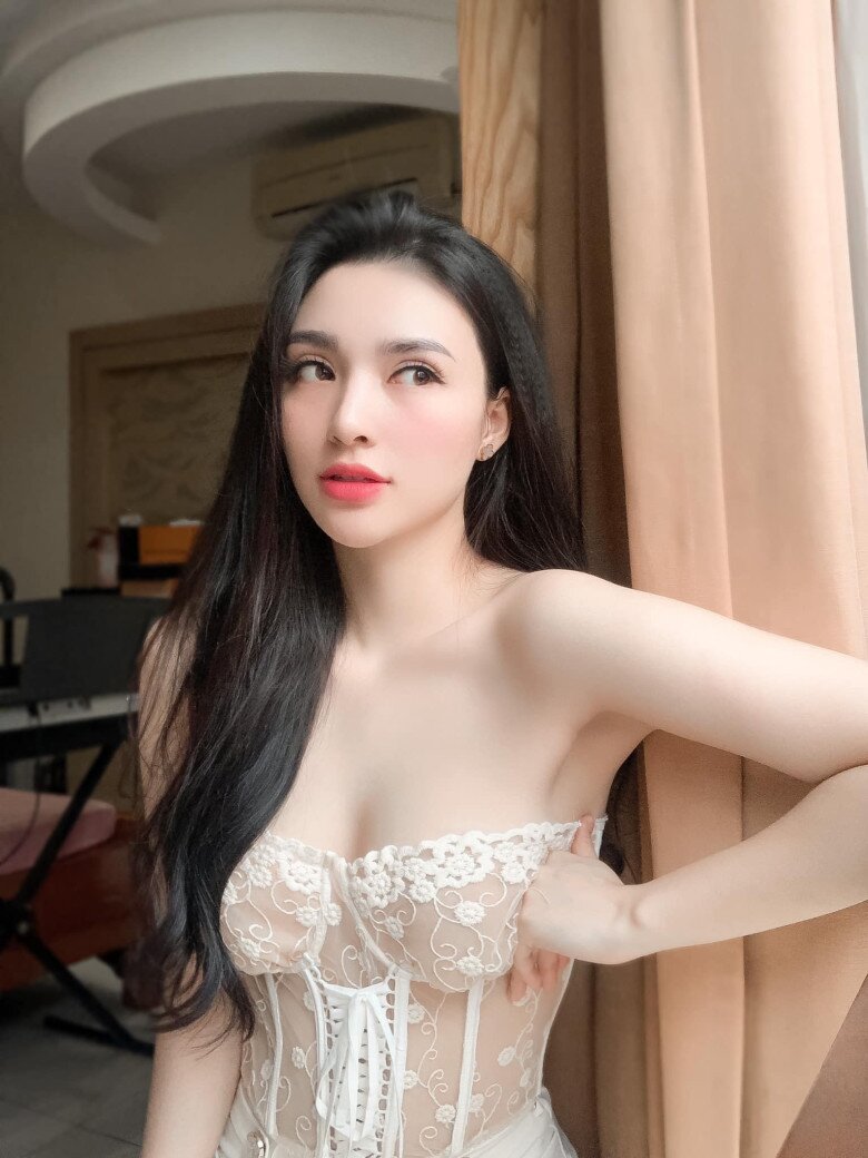 Chị sếp trẻ xinh trên phim VTV 25 tuổi được doanh nhân cầu hôn ở Thụy Sĩ, bụng bầu nhan sắc vẫn nổi bật ở phòng khám thai - 9