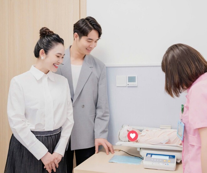 MC Thuỳ Linh lấy lại vẻ thon gọn, rạng rỡ chỉ sau vài tháng sinh ái nữ.