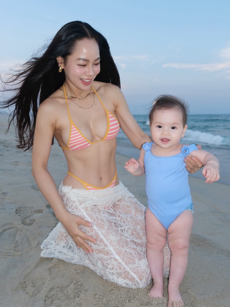Cô giáo hotgirl TP.HCM khoe dáng với bikini giữa biển, không ngờ vừa sinh con chưa lâu, ái nữ lai Tây như búp bê - 5
