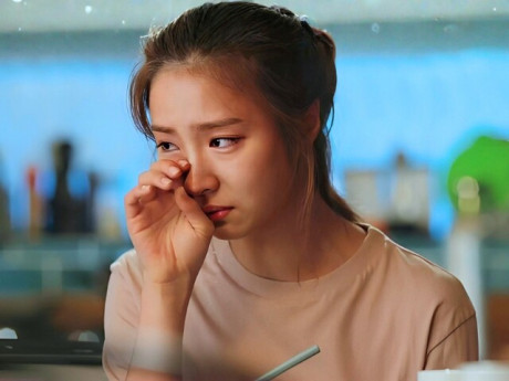 Chồng vô sinh nhưng tôi vẫn có thai, cả họ nghe được nói tôi “chẳng ra gì”, cho đến ngày sự thật được phơi bày