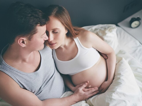 Nhu cầu "chuyện ấy" của chị em tăng hay giảm khi mang thai? Những bí mật thú vị về cuộc "yêu" của mẹ bầu