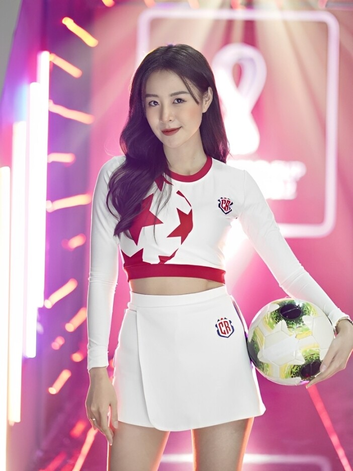 Hot girl Nóng cùng World Cup tuổi 20 bế bụng bầu đến trường, giờ diện đồ tắm khoe dáng sau sinh vạn người mê - 3
