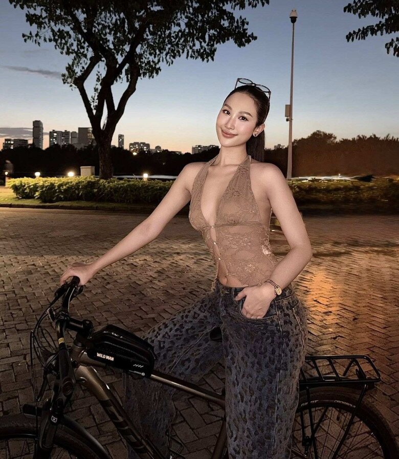 Mới sinh con chưa lâu, tiểu thư Hà Nội đã khoe dáng với bikini, hé lộ số đo 3 vòng vạn người mê - 6