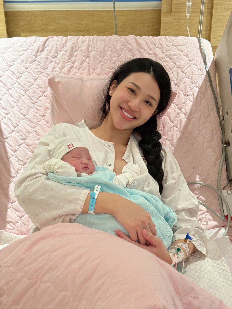 Mới sinh con chưa lâu, tiểu thư Hà Nội đã khoe dáng với bikini, hé lộ số đo 3 vòng vạn người mê - 10