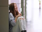 Bà bầu - Con gái 3 năm không về thăm nhà, mẹ nóng ruột lên thăm thì tái mặt thấy con thơ thẩn trong bệnh viện