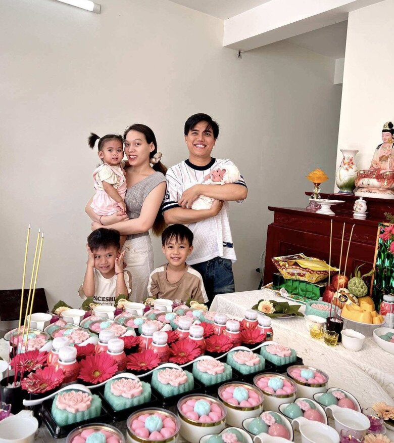 Nam diễn viên Việt khoe vợ hot girl mang thai con thứ 5, bầu liền tù tì 5 lần trong 6 năm nhan sắc vẫn rạng rỡ - 7