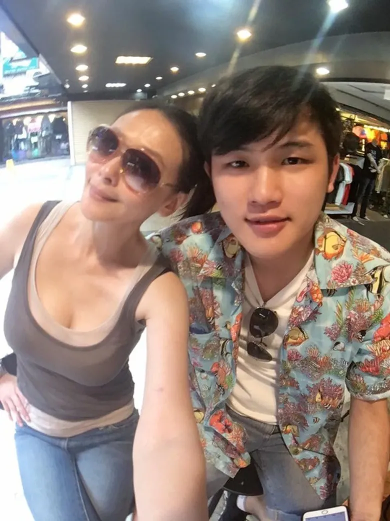 Lấy tài xế xe công nghệ kém 15 tuổi sau cuốc xe định mệnh, nữ hoàng gợi cảm chưa thể làm mẹ sau 5 lần mất con - 4
