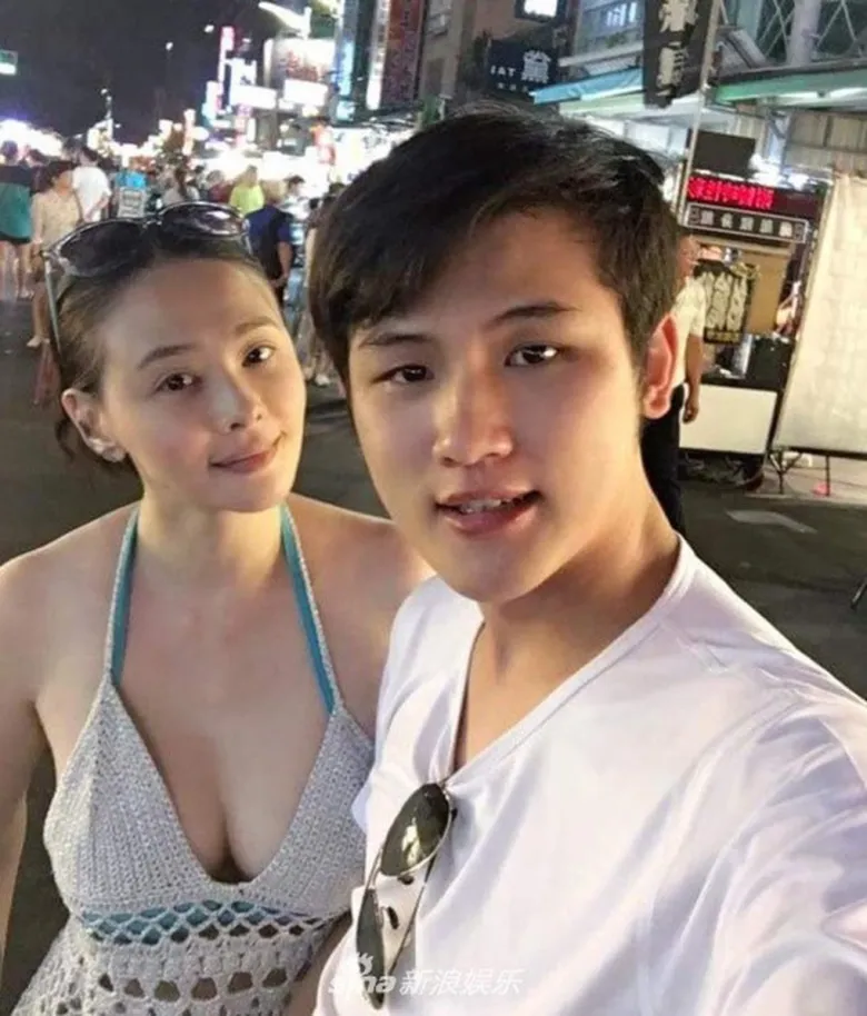 Mỹ nhân bén duyên tài xế xe công nghệ kém 15 tuổi, ăn cơm trước kẻng và nhanh chóng mang thai.