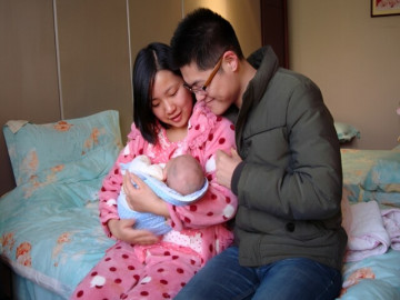 Vợ đẹp bỗng rủ đẻ thêm sau nhiều năm “kế hoạch”, ngày đứa trẻ chào đời, người chồng biết mình đã bị lừa