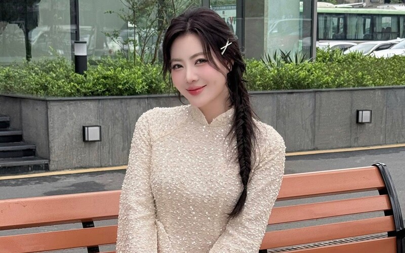 Dành nhiều thời gian cho con cái và công việc, hot mom Hà thành Thanh Hương hái được "quả ngọt" chính là hai cô con gái xinh và ngoan.
