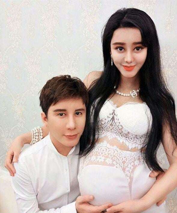 Thời điểm cả hai công bố có con chung khiến cư dân mạng tò mò.
