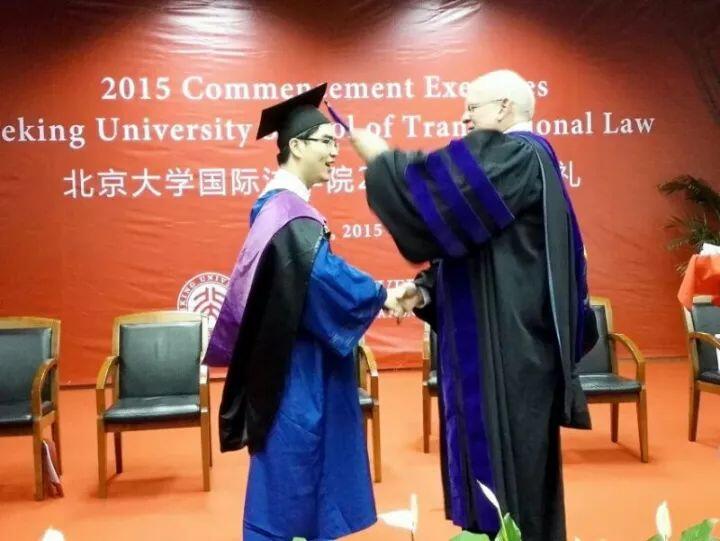 Bé sơ sinh chào đời bị bối chối bỏ vì mắc bại não, mẹ đơn thân quyết nuôi dạy thành Thạc sĩ Luật Harvard - 8