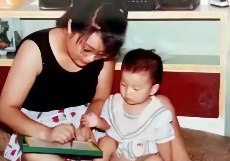 Bà Hồng Yến kiên trì nuôi dạy con.