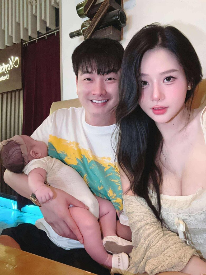 Vợ Trọng Lân khoe con trai bụ bẫm, giống bố y đúc, lo lắng vì bé 7 tháng vẫn thưa tóc - 4