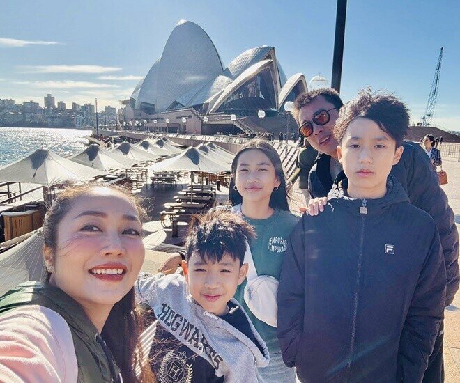 Ốc Thanh Vân mừng sinh nhật con gái ở nhà hàng, bé Cola 13 tuổi càng lớn càng xinh, được khen là bản sao của mẹ - 11