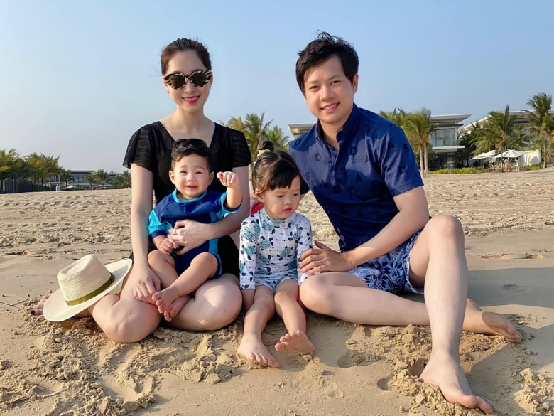 Con trai Hoa hậu Đặng Thu Thảo hiếm hoi lộ diện, 6 tuổi ra dáng thiếu gia nhí, điển trai hệt bố Tổng giám đốc - 14