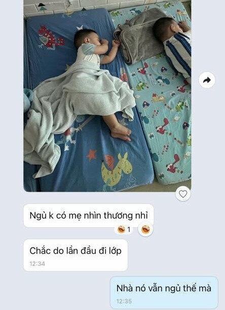 Camera giám sát ghi cảnh con đi mẫu giáo ngồi 1 mình, bố nhắn cho mẹ nói xót con thì bị chỉ ra amp;#34;sự thật phũ phàngamp;#34; - 2