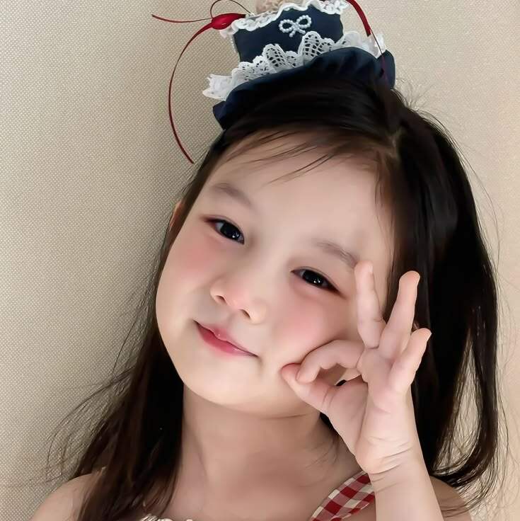 Con chào đời quá xinh, mẹ định đặt tên là Mỹ Nữ, nhân viên bỏ đi một chữ, đứa trẻ giờ biết ơn - 1