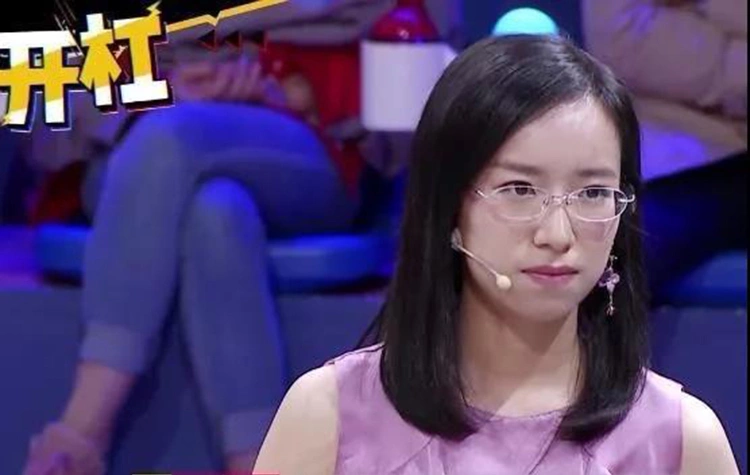 Con gái học kém đứng cuối lớp cô giáo cũng chán, gia đình vay 3,8 tỷ đồng cho sang Mỹ du học nhận amp;#34;trái ngọtamp;#34; - 4