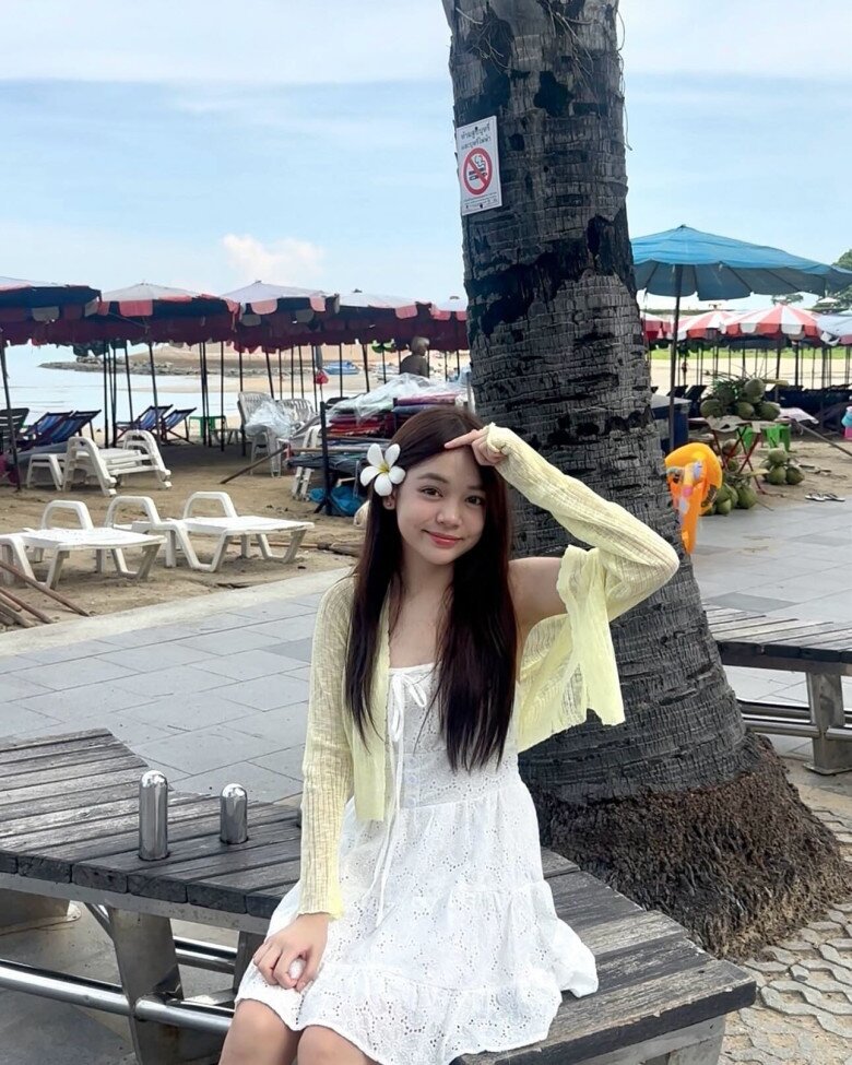 Con gái màn ảnh của Việt Anh được dự đoán amp;#34;sinh ra để làm Hoa hậuamp;#34;, dậy thì xinh đẹp, học trường quốc tế 100 triệu - 14