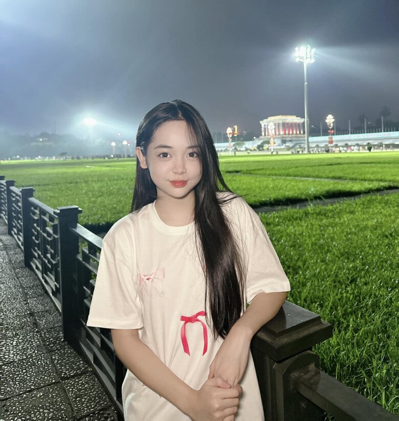 Con gái màn ảnh của Việt Anh được dự đoán amp;#34;sinh ra để làm Hoa hậuamp;#34;, dậy thì xinh đẹp, học trường quốc tế 100 triệu - 18