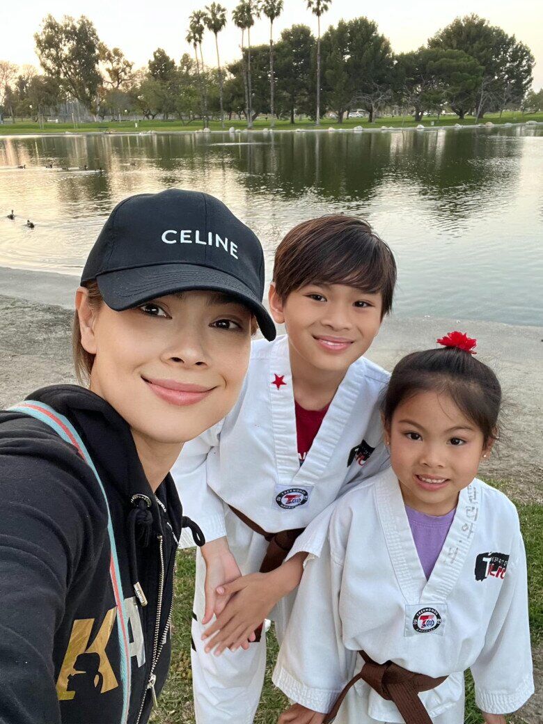 Du học trời Tây, 2 sao Việt vẫn để con dùng tên tiếng Việt đi học, có bé gặp tình huống amp;#34;dở khóc dở cườiamp;#34; - 5