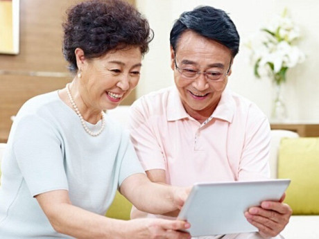 Yêu con - Về già, khi con cái hỏi "Bố mẹ còn bao nhiêu tiền?", cha mẹ thông minh sẽ trả lời bằng 3 câu này!
