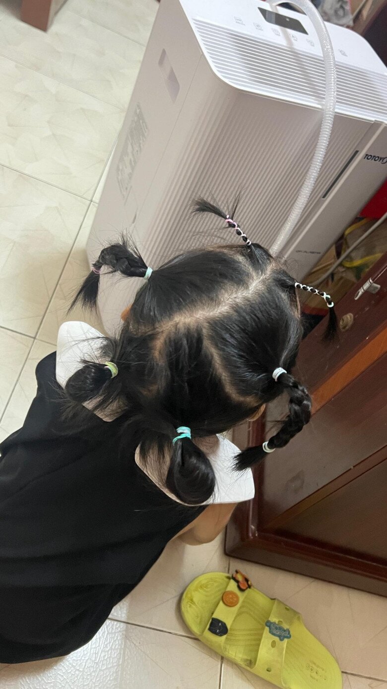 Kiểu tóc này rất dễ làm mà đẹp nha, mẹ có thể làm theo nhé.