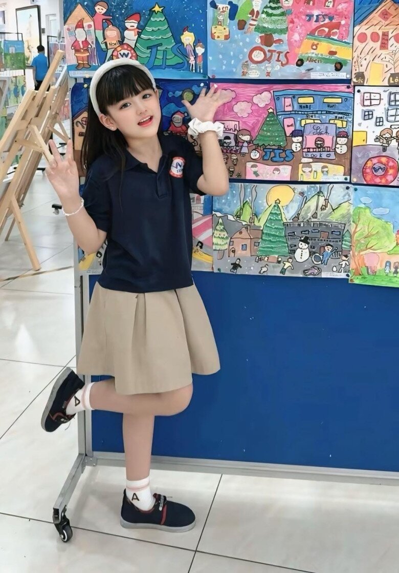 Cherry hiện đang theo học tại một trường quốc tế ở Hà Nội.