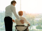 Yêu con - Về già, tiền nhiều hay ít tuyệt đối không nhờ con cái giữ hộ, cách này là chắc chắn nhất, sống bình yên tới cuối đời