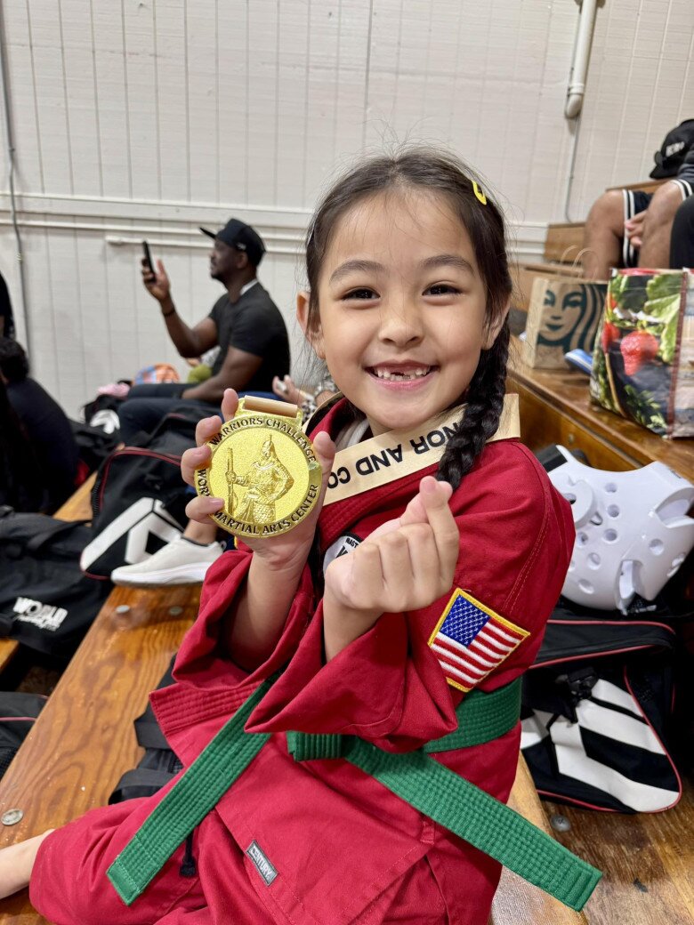 Sau 2 năm chồng mất, Hoa hậu Bình Phương nghẹn ngào khi con gái luôn hỏi amp;#34;Sao ba Tiến không trở lại?amp;#34; - 2