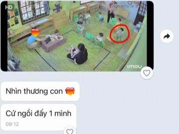 Camera giám sát ghi cảnh con đi mẫu giáo ngồi 1 mình, bố nhắn cho mẹ nói xót con thì bị chỉ ra "sự thật phũ phàng"