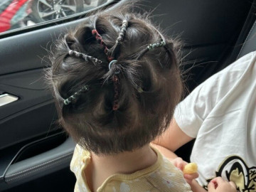 Hội mẹ bỉm thi nhau đăng ảnh con đi học về mỗi ngày một kiểu tóc xinh độc lạ "Cứ như cô mẫu giáo nào cũng học làm tóc"
