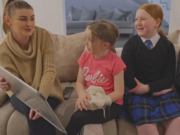 Yêu con - Mẹ đơn thân khổ sở nuôi 2 con chỉ với hơn 3 triệu/tuần, bật khóc nhận trợ cấp 71 triệu/tuần từ triệu phú