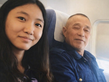 Bé gái bị bỏ rơi được nhận nuôi, 27 năm sau trở thành tiến sĩ, ngày cha mẹ ruột đến, cô chỉ nói 7 từ!