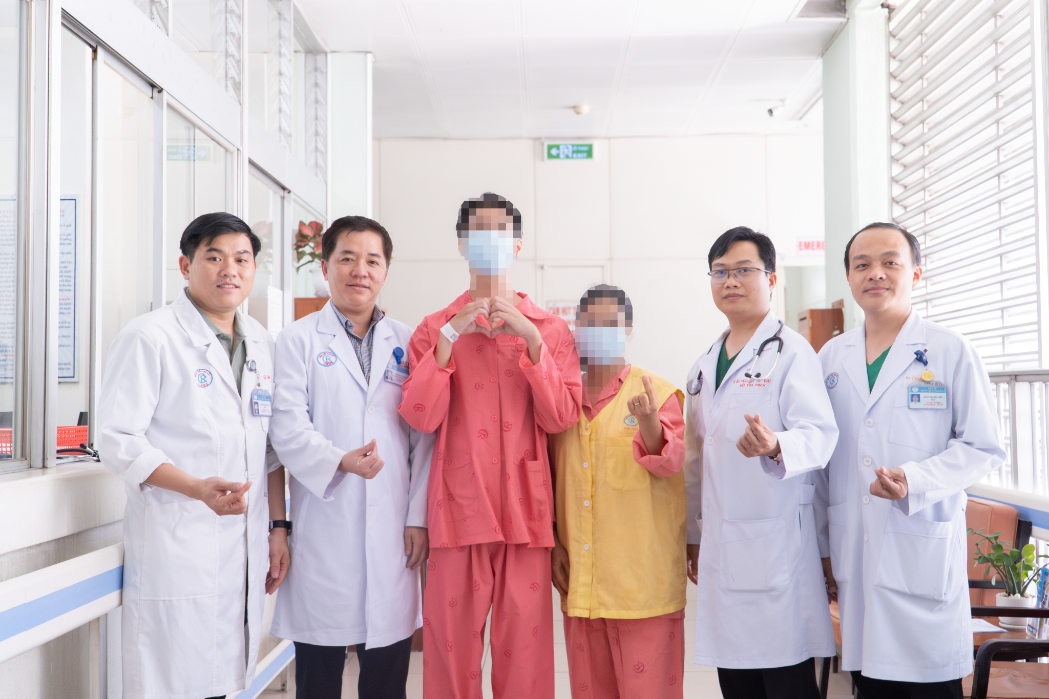 Bệnh nhân N.X.H.Q 23 tuổi đang là sinh viên năm 4 trường ĐH Công nghiệp TP.HCM được nhận tạng tim, nam sinh cho biết rất cảm kích trước tấm lòng cao cả của người hiến và ekip bác sĩ đã chữa trị cho mình trong thời gian qua.