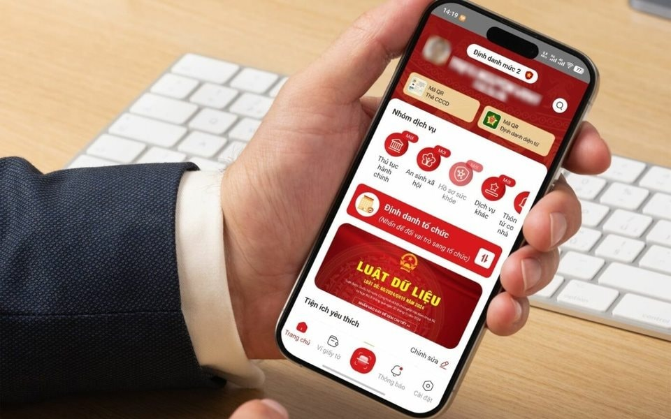 Người dân đổi thẻ căn cước do sắp xếp, điều chỉnh đơn vị hành chính sẽ được miễn phí hoàn toàn và thực hiện dễ dàng qua VNeID.