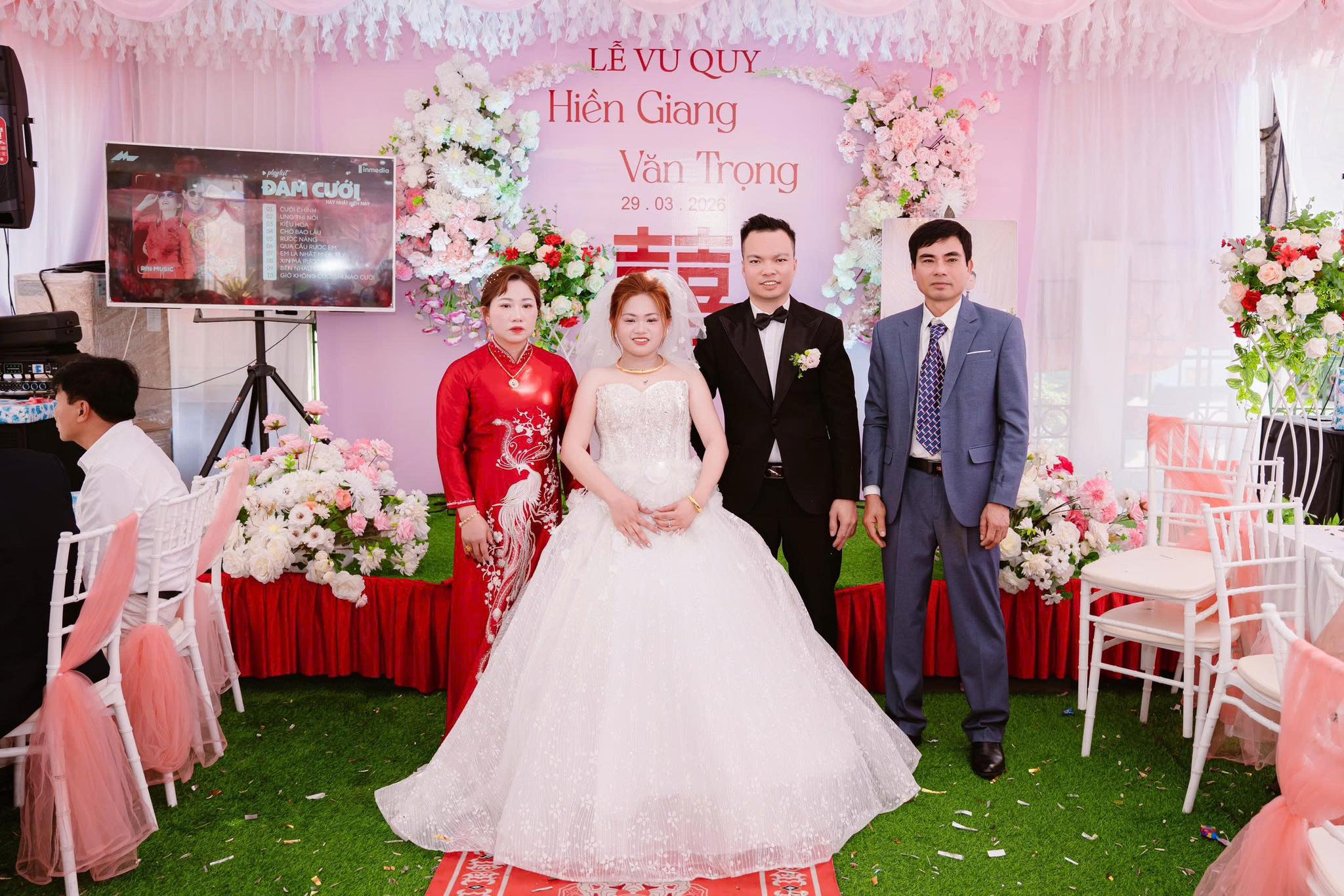 Giang cho biết bản thân hạnh phúc khi có được người bạn đời biết chăm lo, san sẻ và luôn được gia đình chồng thấu hiểu, cởi mở đón nhận.