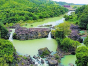 Lifestyle - Thác nước nào "đẹp nhất Việt Nam" được ví là nàng thơ của núi rừng Tây Nguyên, du khách đến là mê đắm