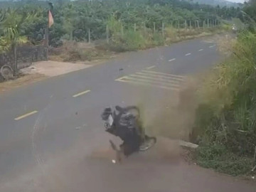 Khởi tố cựu thiếu tá CSGT liên quan vụ nam sinh lao xe xuống mương tử vong