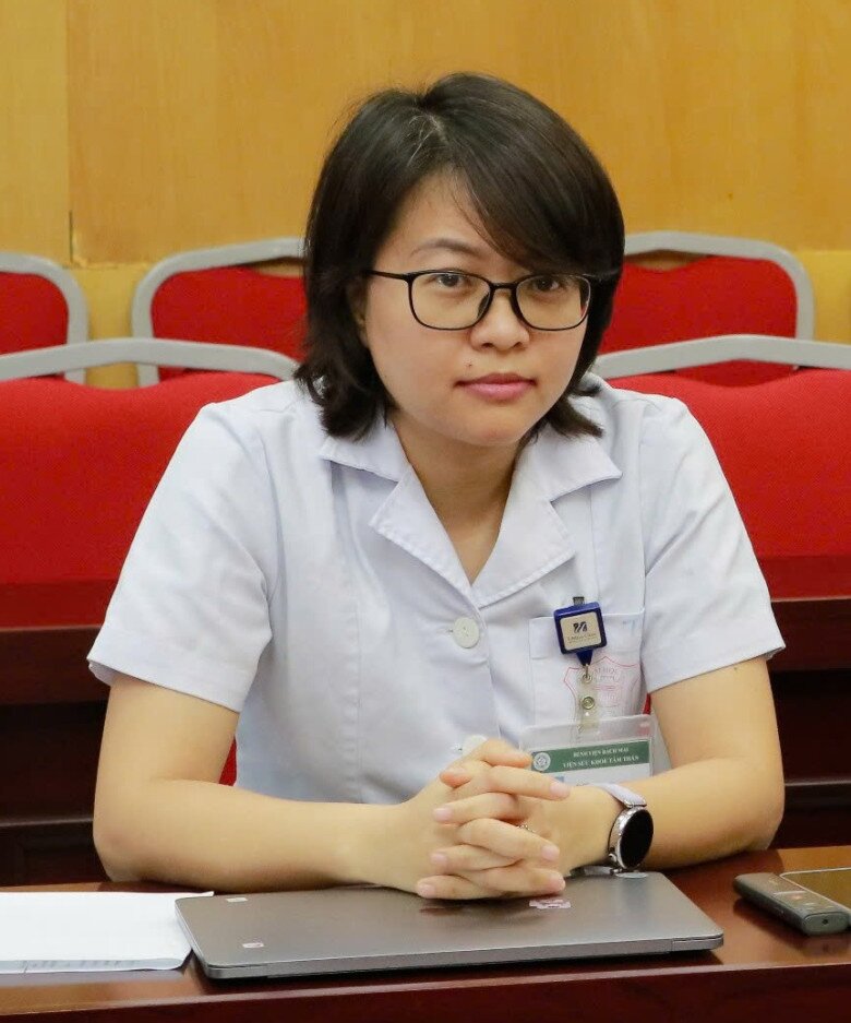 Bác sĩ Nguyễn Thị Hoa cho biết, ảo thanh là triệu chứng phổ biến nhất của tâm thần phân liệt. 