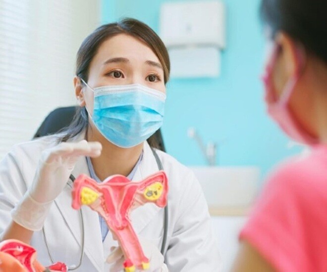 Với trẻ nhỏ, phụ nữ chưa từng quan hệ bị viêm phụ khoa đa số là do thói quen hằng ngày. Ảnh minh họa. 