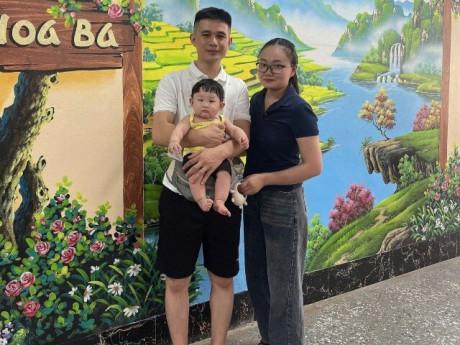 Cặp vợ chồng mang gen bệnh chào đón “thiên thần” khỏe mạnh sau hành trình nhiều lần dang dở