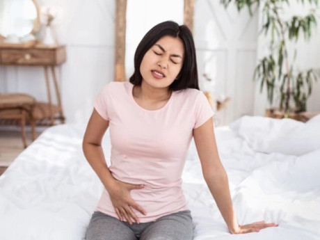 Người phụ nữ bất ngờ phát hiện mắc ung thư sau khi gặp một triệu chứng lúc "yêu"